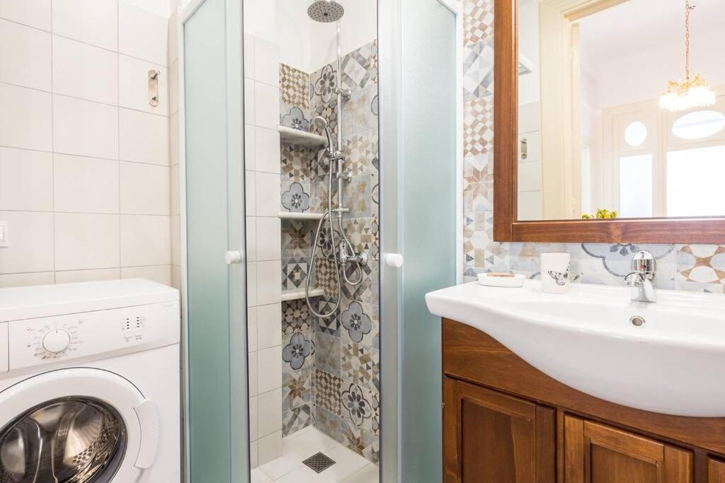 Neoclassical Flat With 2 Bedrooms In Πειραιάς Εξωτερικό φωτογραφία
