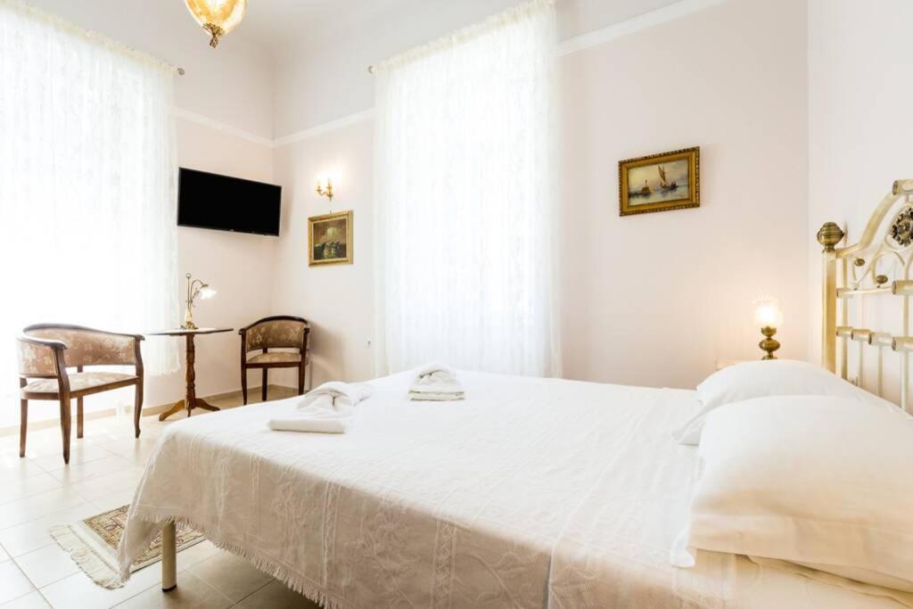 Neoclassical Flat With 2 Bedrooms In Πειραιάς Εξωτερικό φωτογραφία
