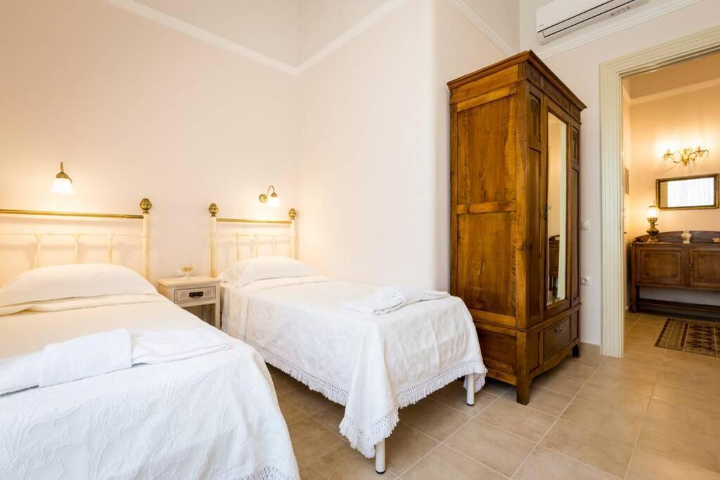 Neoclassical Flat With 2 Bedrooms In Πειραιάς Εξωτερικό φωτογραφία
